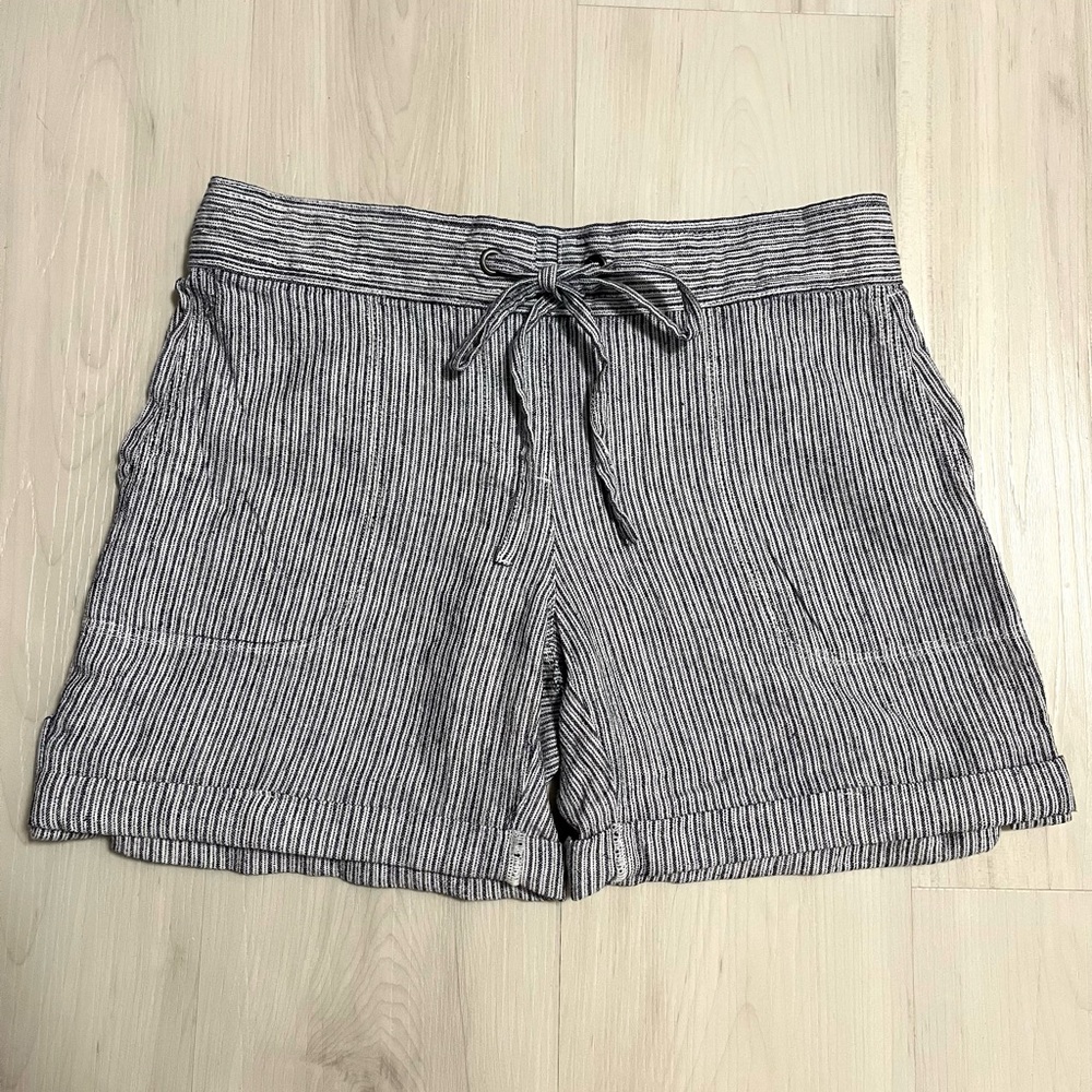 Striped Elastic Waistband Drawstring Shorts